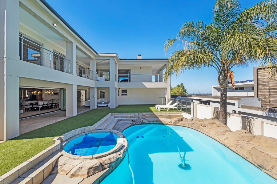 6 Bedroom Property for Sale in Baronetcy Estate Western Cape